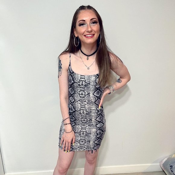Meet your Posher, Jess - Picture 1 of 14